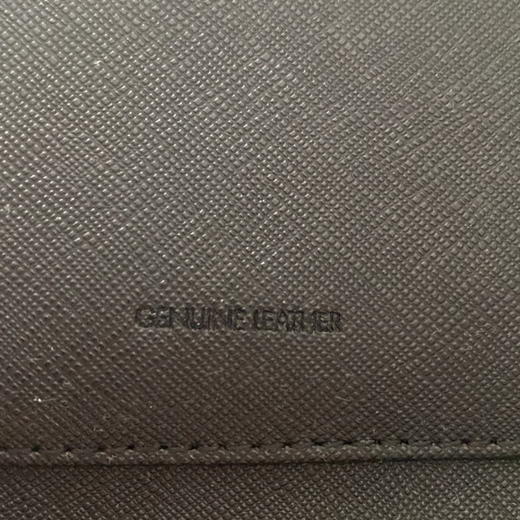 🖤✨CALVIN KLEIN CLUTCH WALLET ON STRAP - CAN FIT iPHONE AND LIPSTICK!✨🖤 - Picture 4 of 5